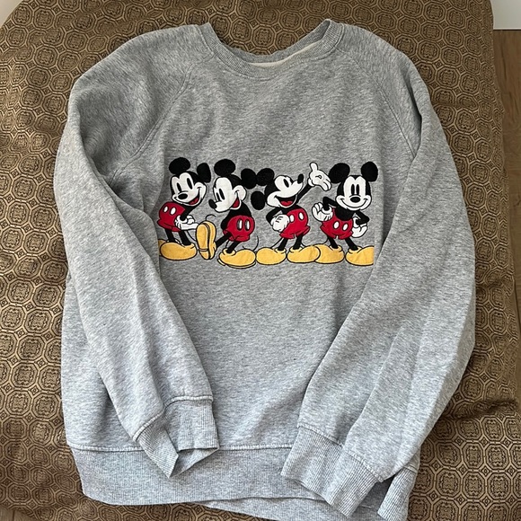 Vintage Gray Mickey Mouse Disneyland Sweater Size Small ❤️ - Picture 1 of 1